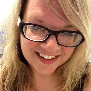 Meet your Posher, Holly